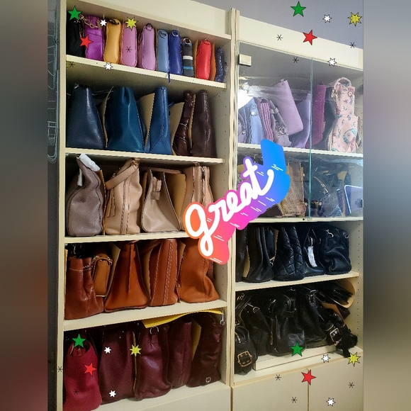 πIM LIVE!!! PLEASE LIKE AND SHAREπ - Picture 2 of 13